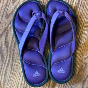 Adidas flip flops size 9